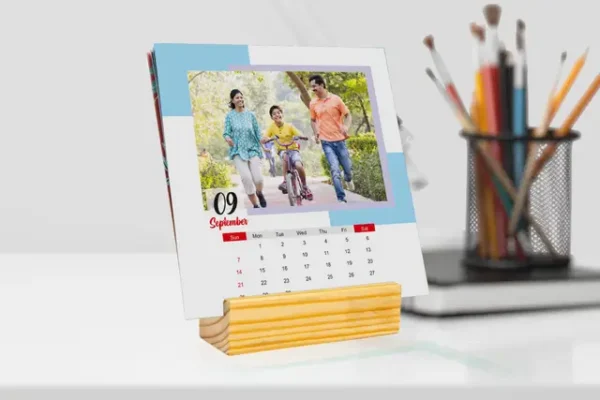 QW B Small Square Wooden Base Calendar