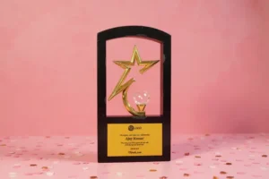 ST A Striking Trophy Gold